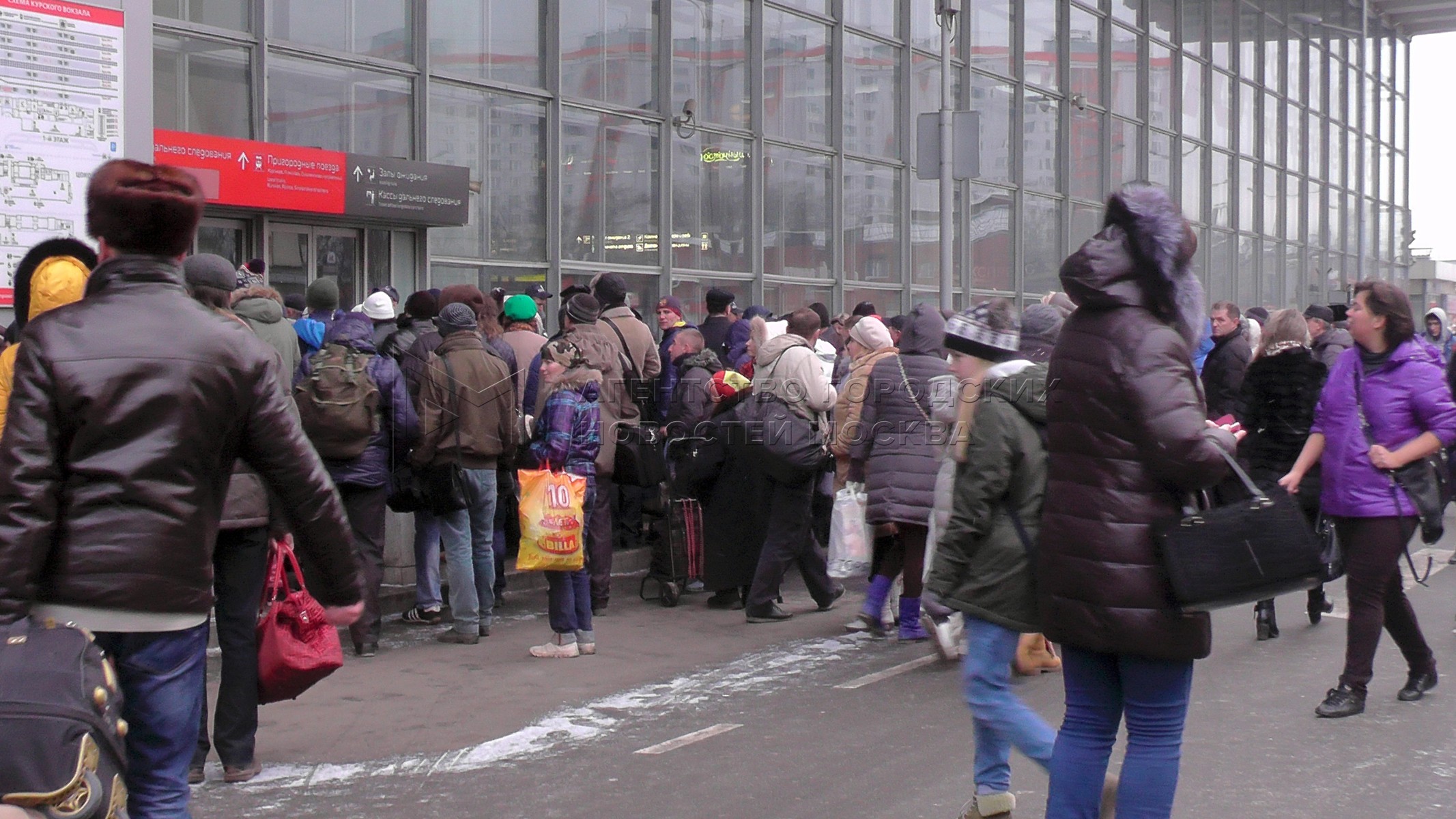 В москве эвакуировали курский вокзал