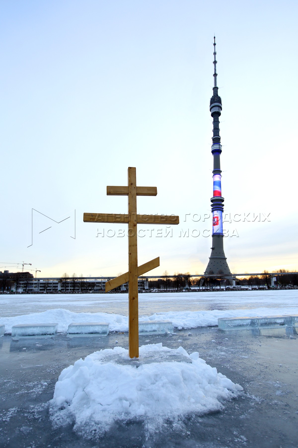 Храм Останкино зимой