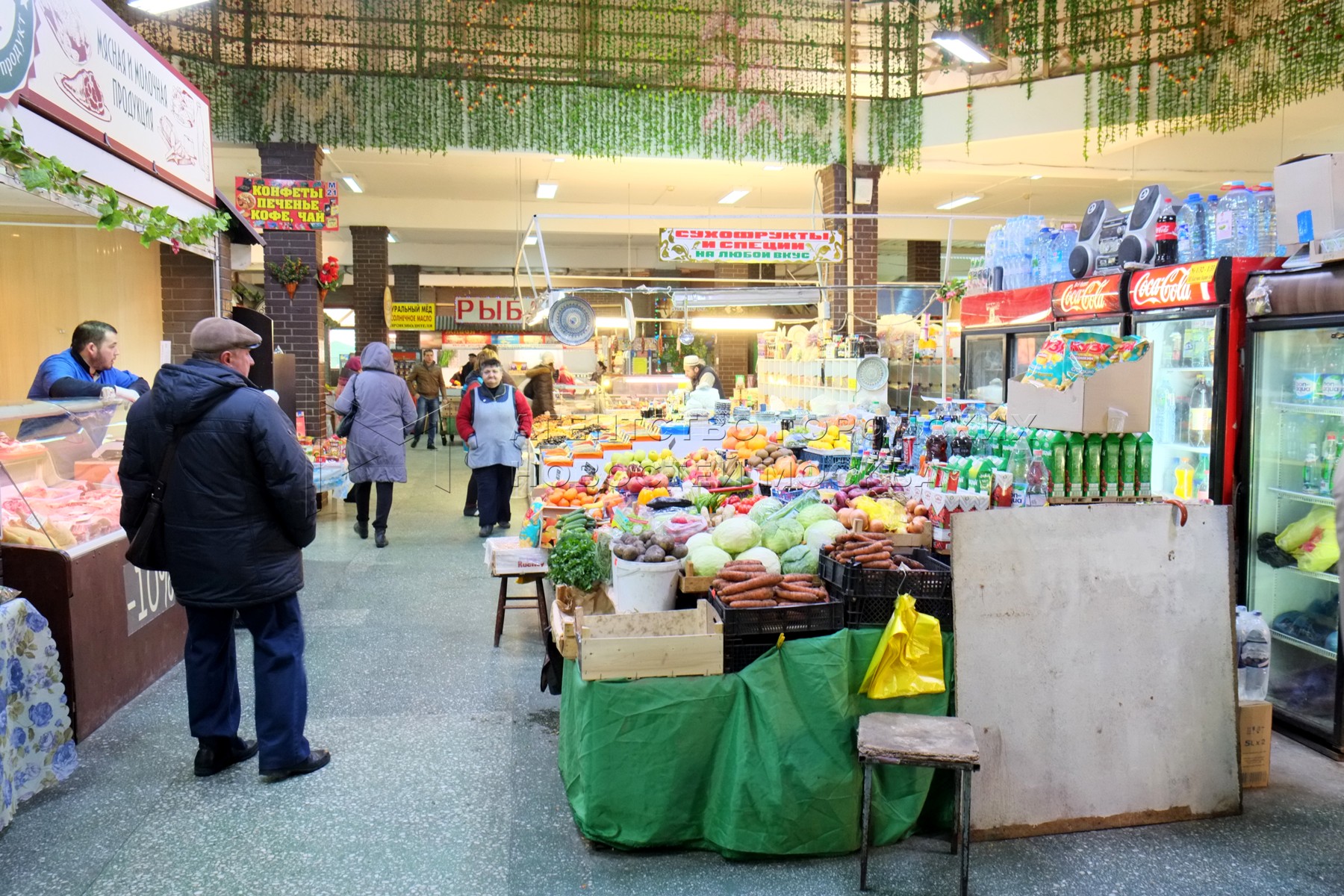 Ближайший рынок рядом. Рынок у метро. Фермерский рынок на каширке. Рынок на каширке продуктовый. Метро Каширское и рынок.