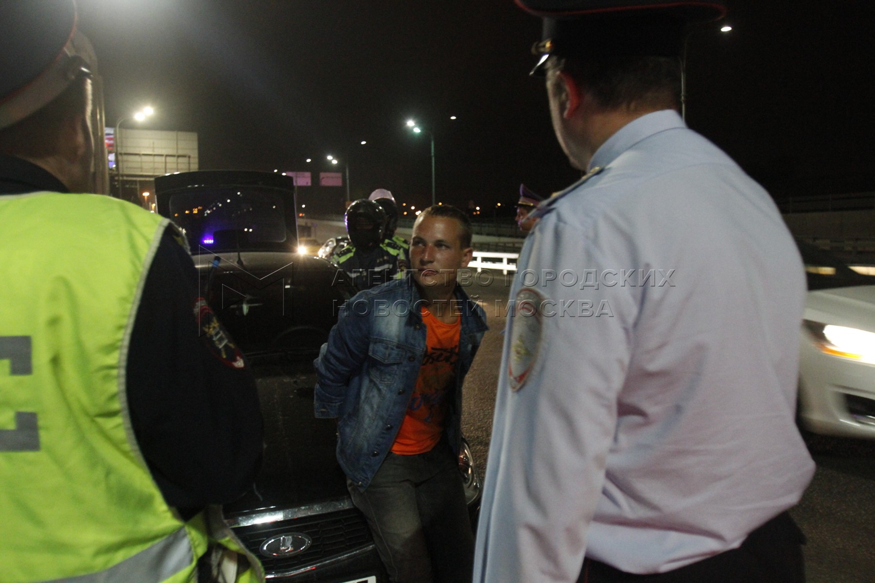 представлено фото таксиста задержанного в москве извлеченные архива великого