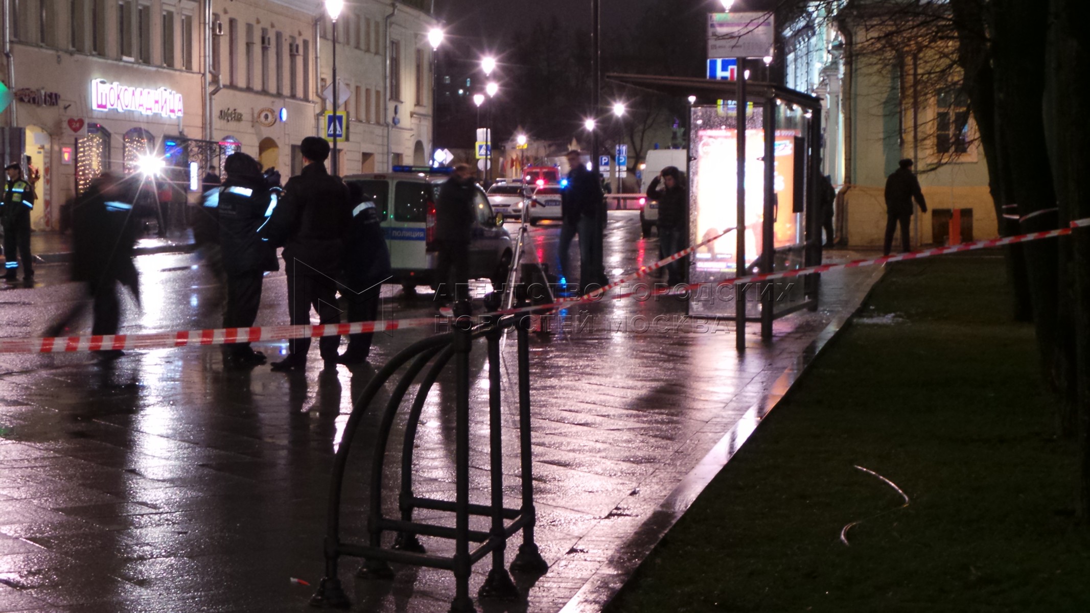Теракт в москве вчера вечером. Авария на Покровке сегодня ночью. Взрыв на остановке на беговой улице сегодня новости.