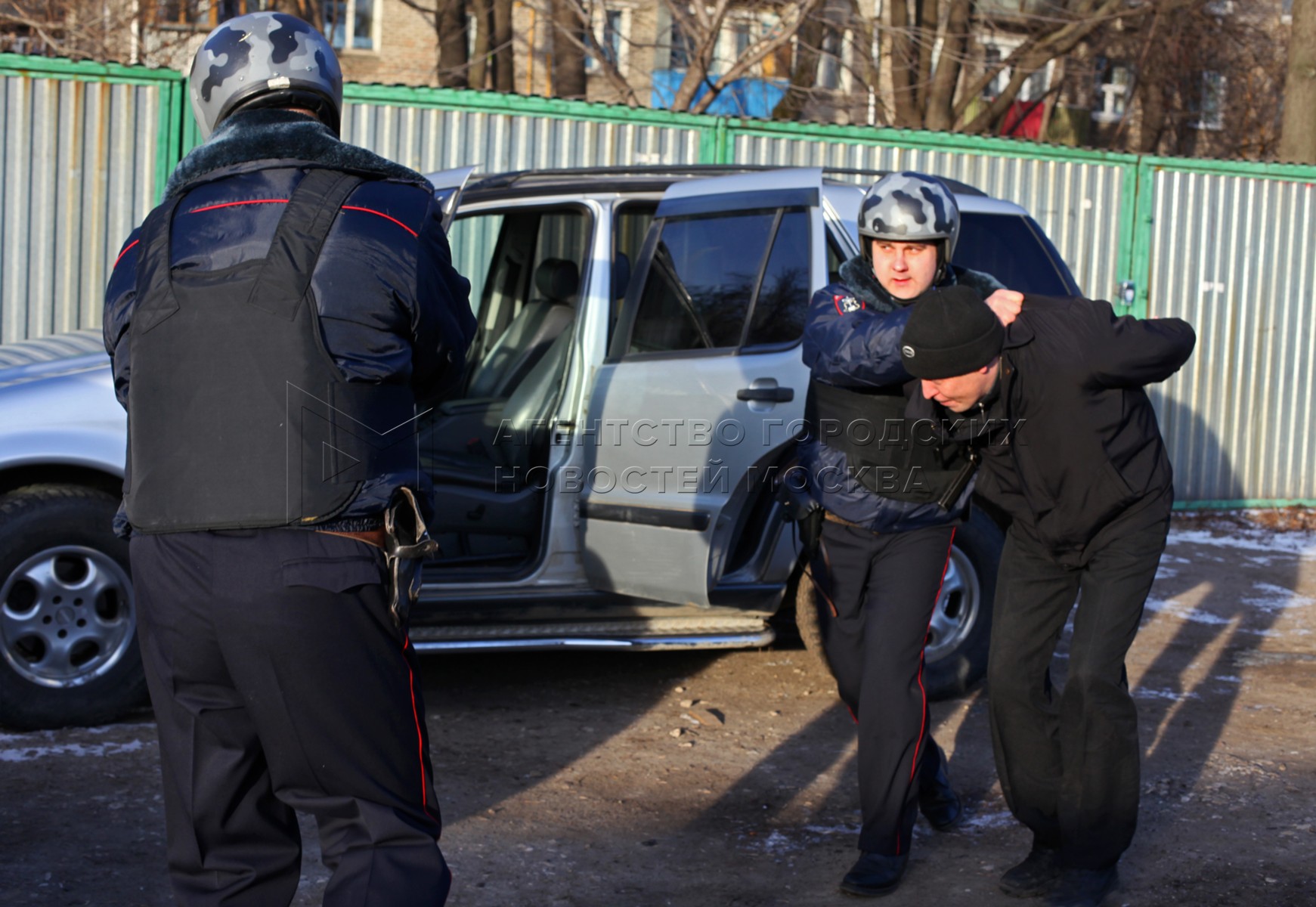 Охранники московская область. Вневедомственная охрана Москва полиция. Коновоз Московской полиции. Вневедомственная охрана Московская область Можайск. Архив вневедомственной охраны Замоскворечье.