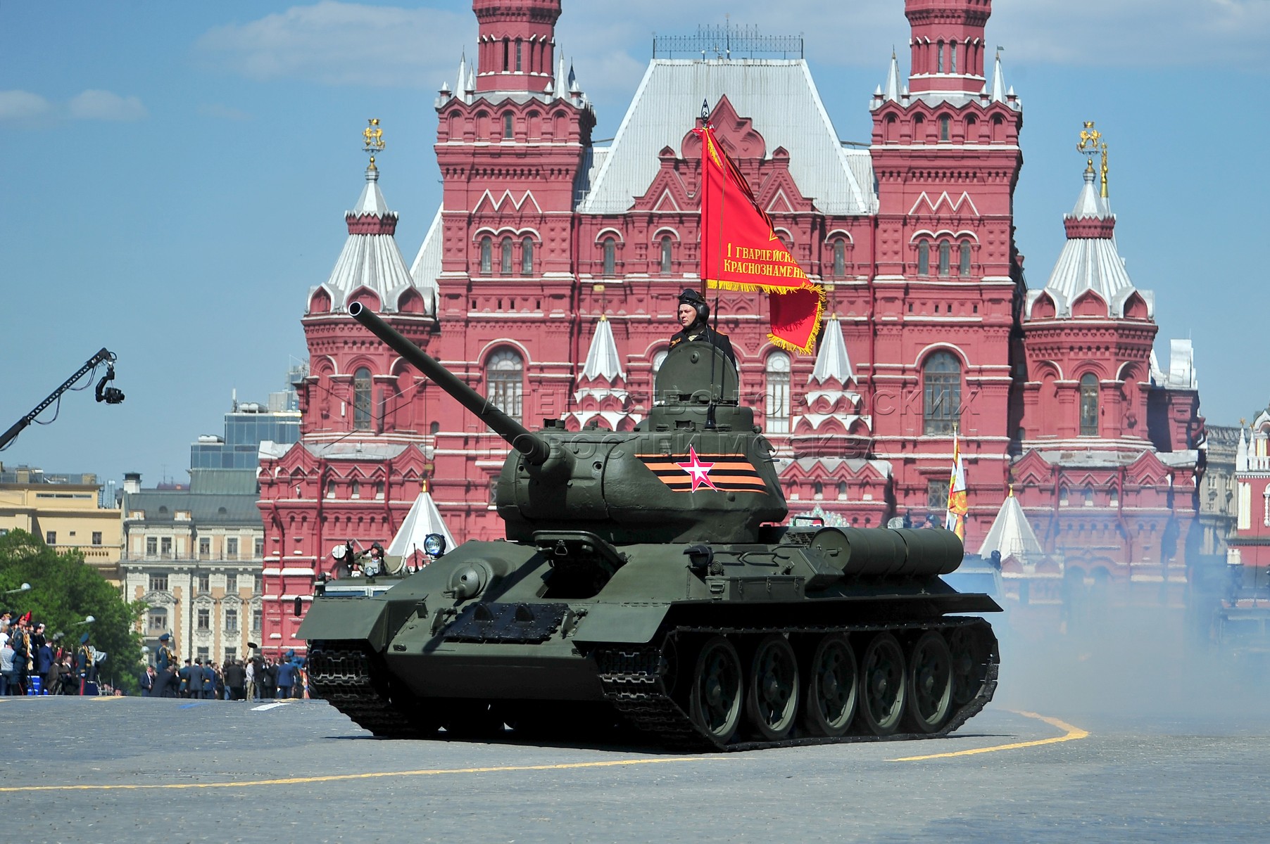 танки на красной площади 2015