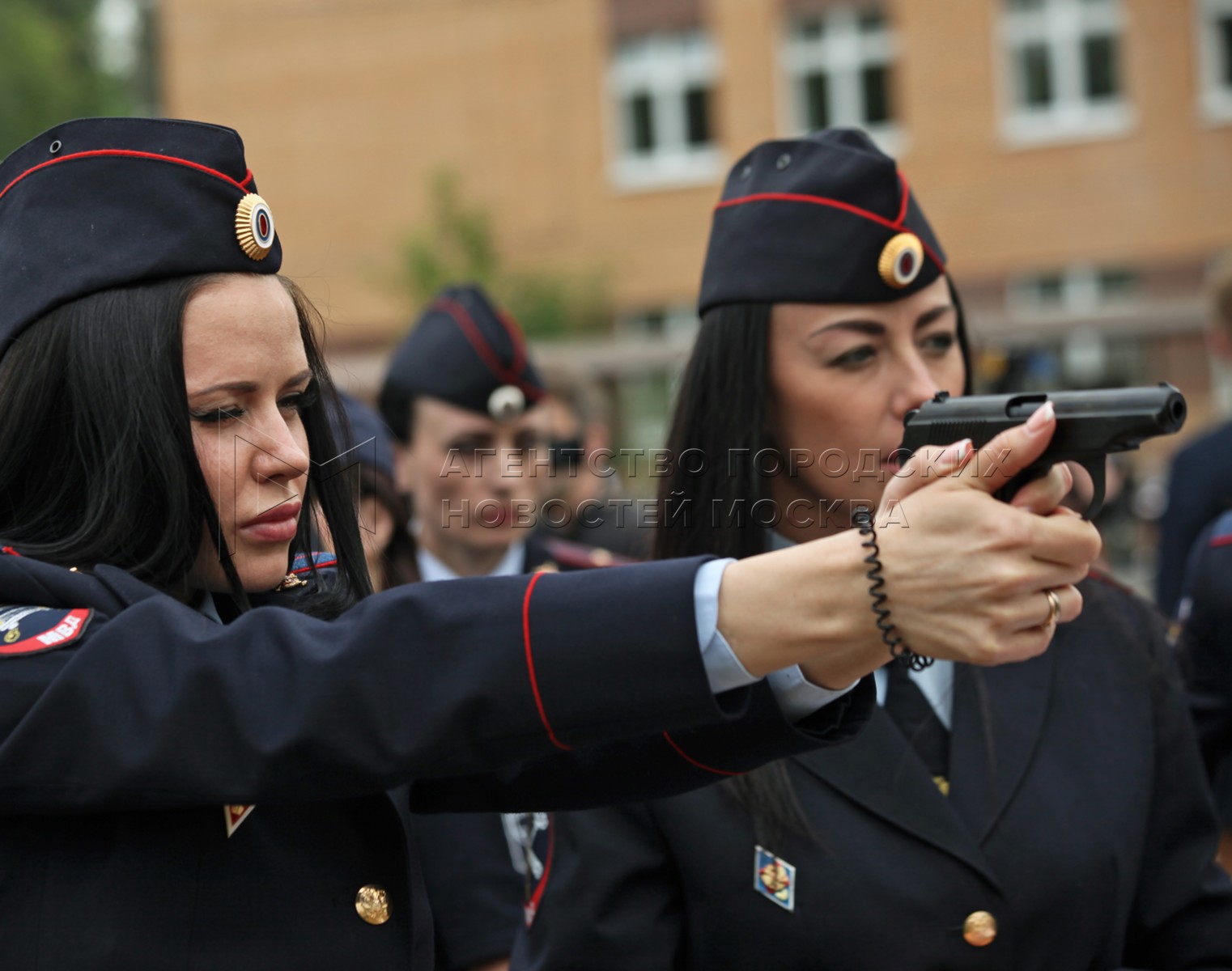 Девушки в полиции России