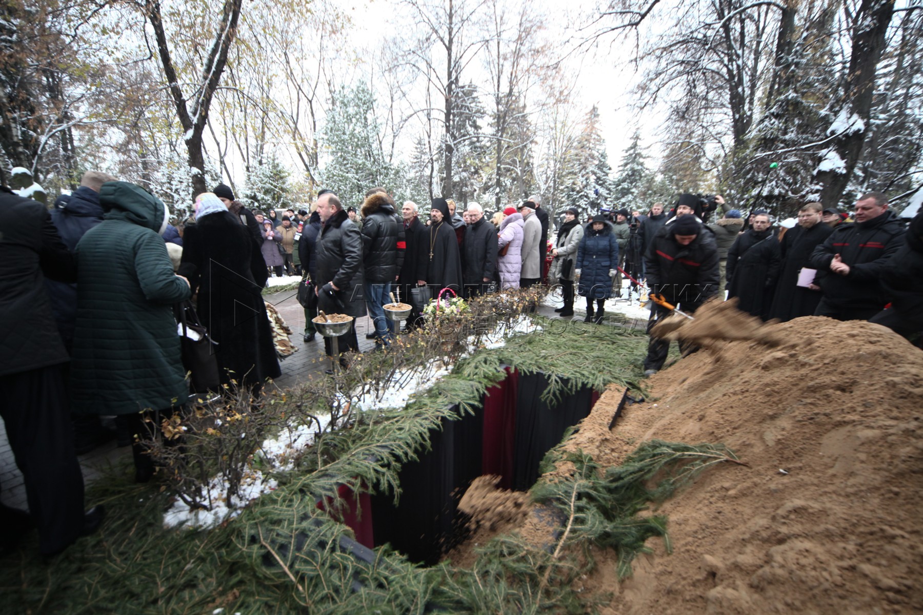 Могила владимира зельдина фото