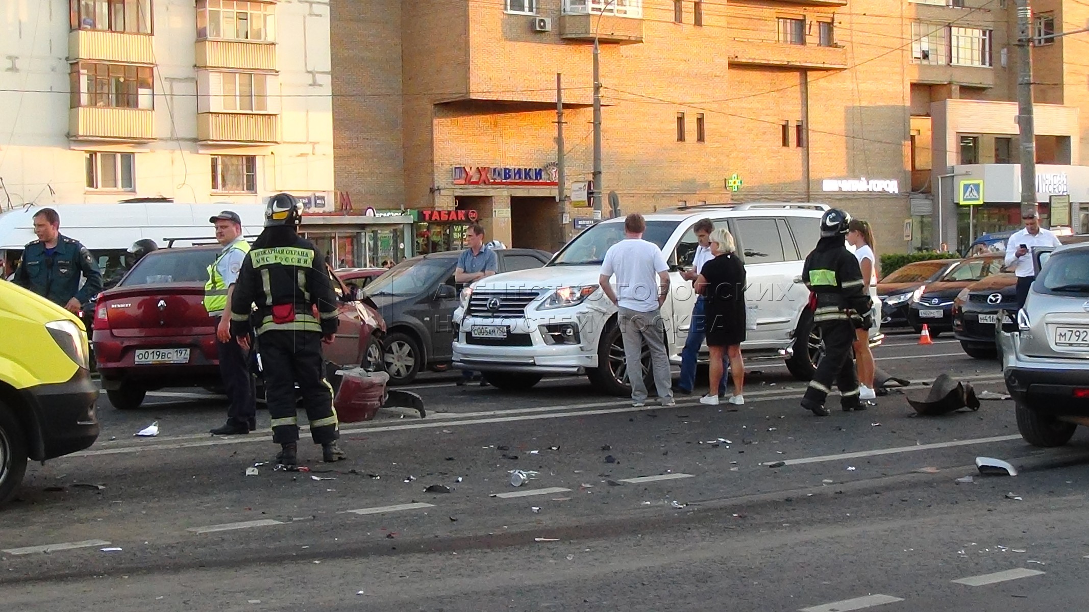 Новости москвы сегодня последние события и происшествия. Авария на Волгоградском проспекте сейчас Москва. ДТП В Москве Волгоградский проспект. ДТП В Кузьминках на Волгоградском проспекте. Авария на Волгоградском проспекте сегодня.