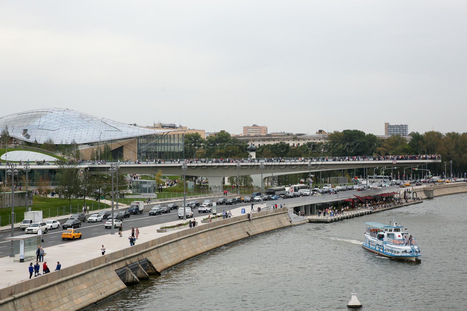 Причал зарядье москва москворецкая набережная отзывы. Москворецкая набережная Москва. Москва, Таганский, Москворецкая набережная, 7, стр. 1. Москворецкая набережная 7 к 2. Москворецкая набережная моя улица.