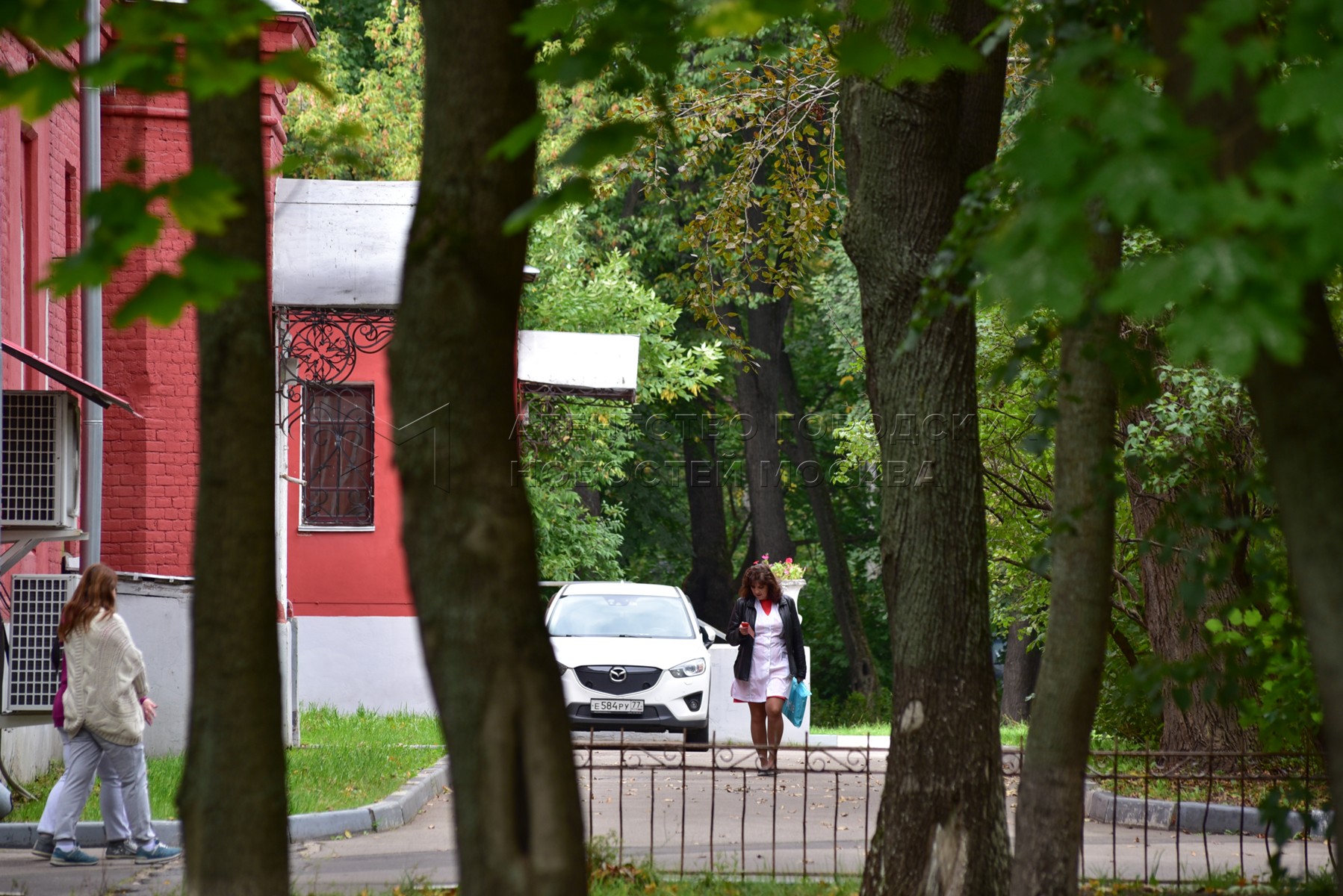 Городская клиническая больница братьев бахрушиных. Городская клиническая больница имени братьев Бахрушиных, г. Москва. Печать ГКБ им братьев Бахрушиных.