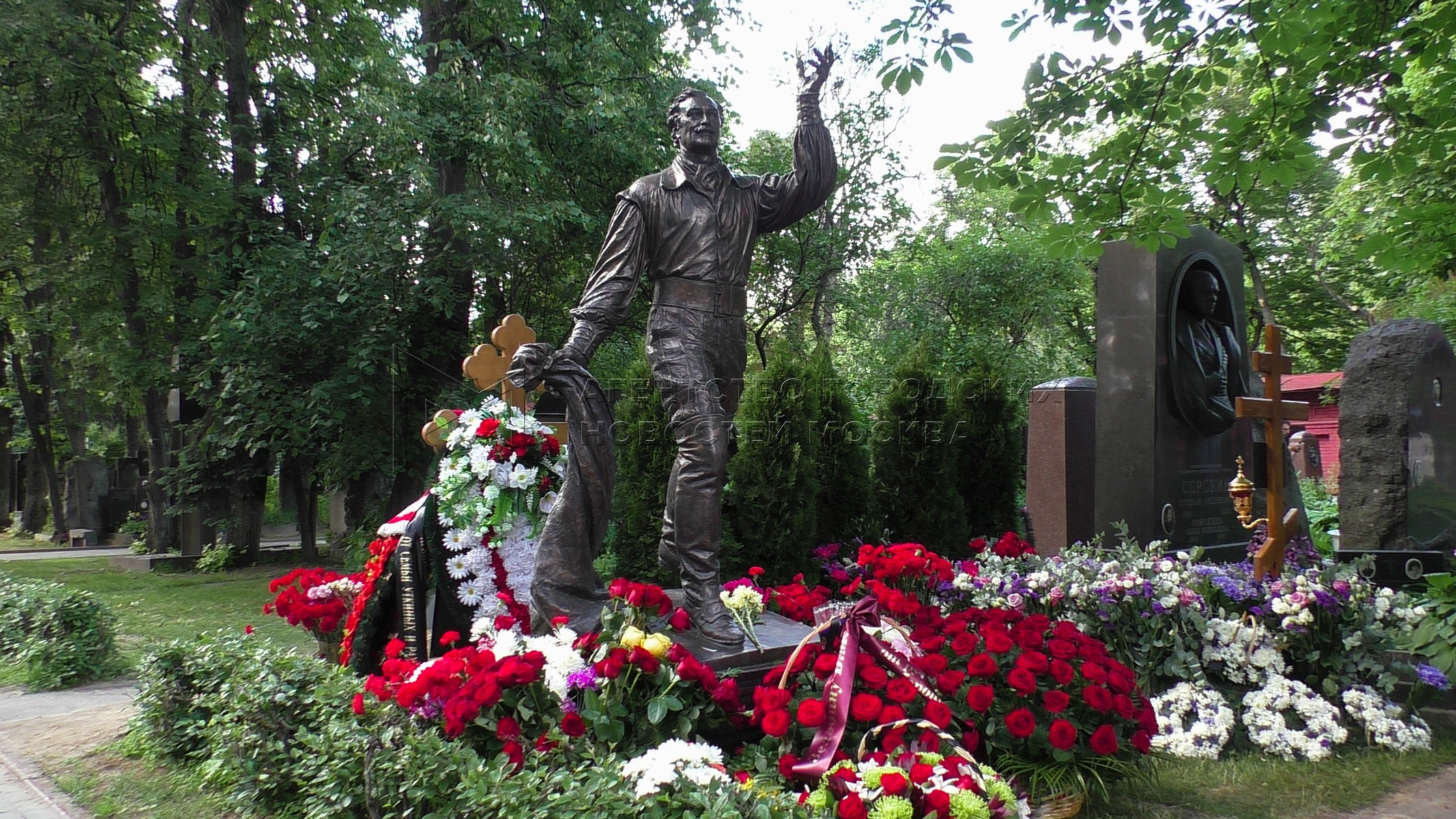 Владимир Зельдин могила на Новодевичьем кладбище