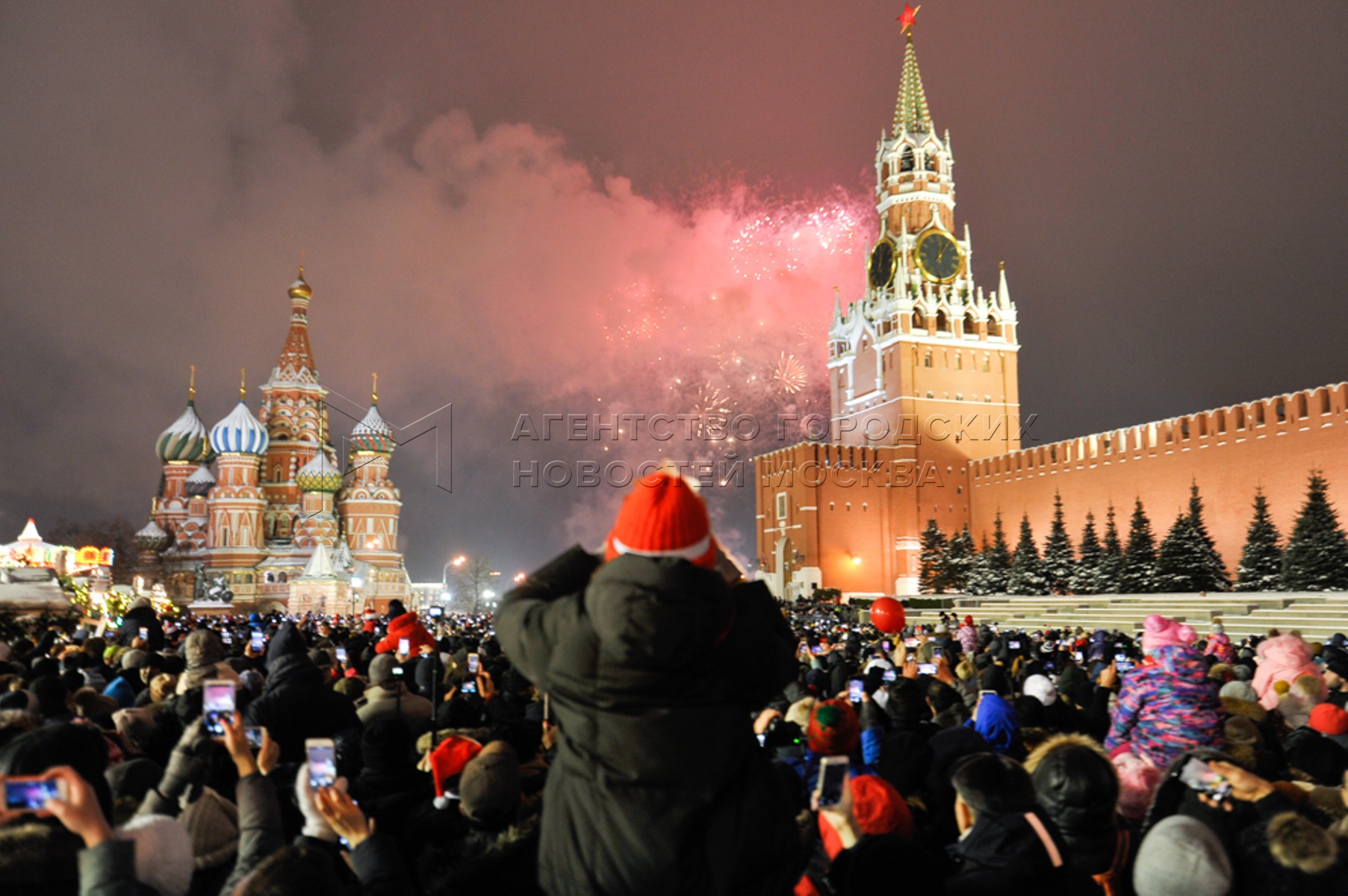 красная площадь новый год 2022. перекрытие на красной площади. перекроют красную площадь на новый год. перекроют красную площадь на новый год. перекроют красную площадь на новый год.