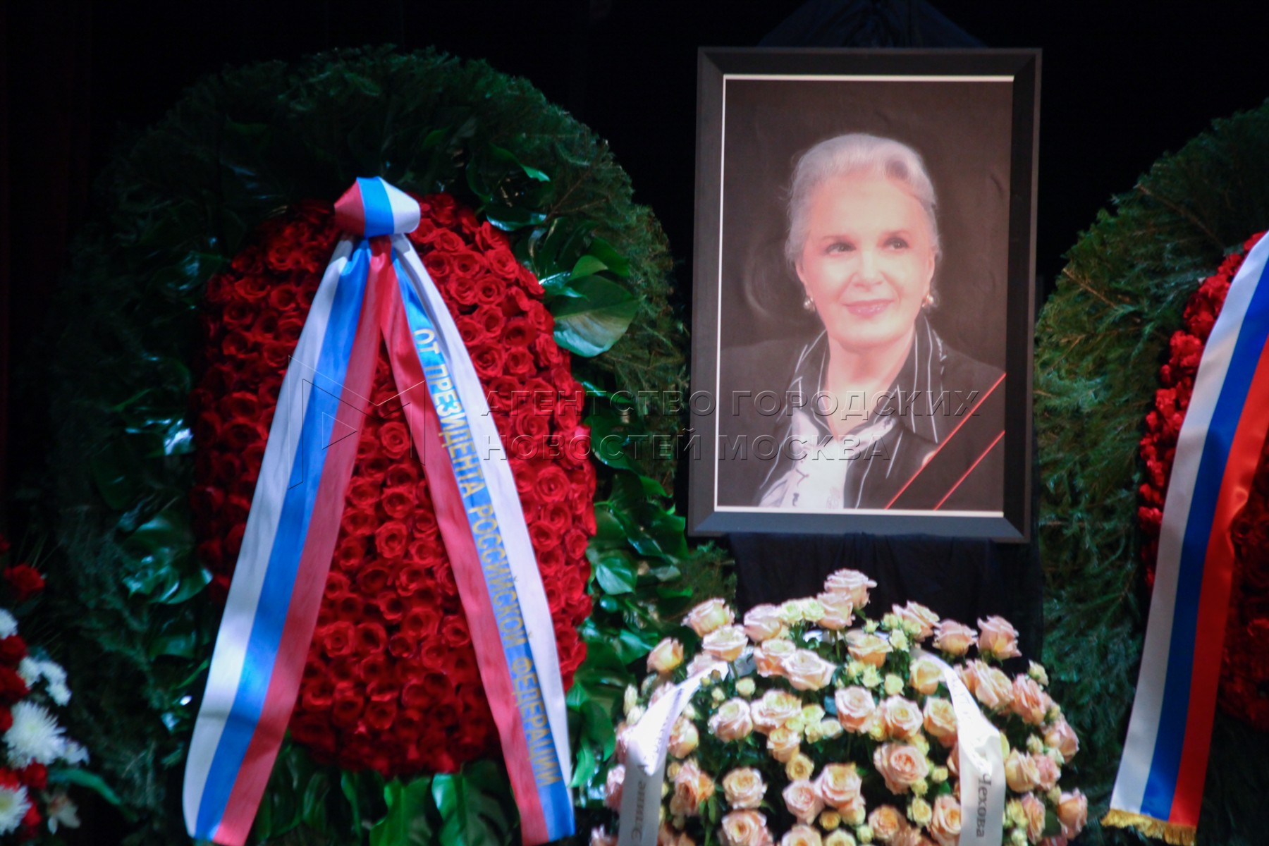 Похороны Элины Быстрицкой на Новодевичьем кладбище