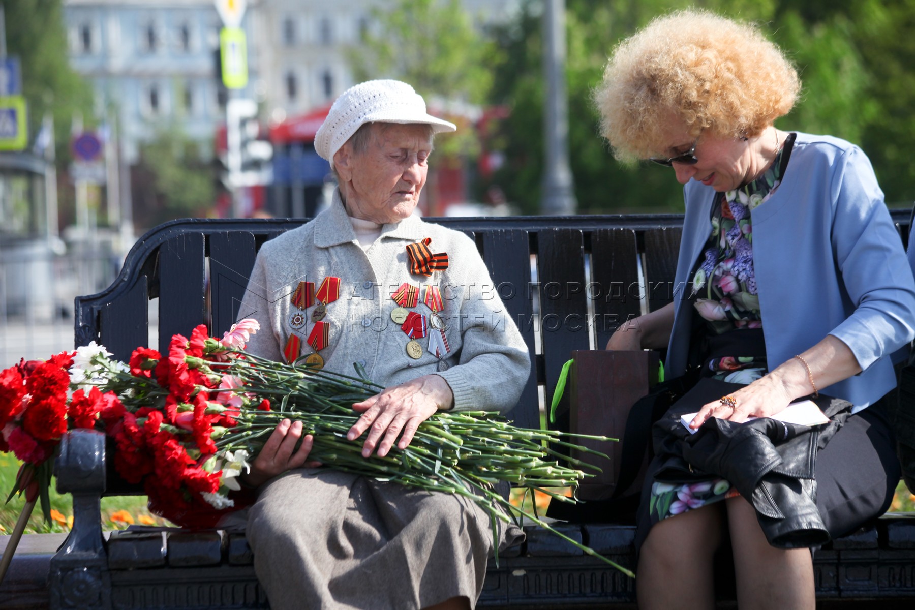 Майские праздники перенесли. Москва майские праздники фото.