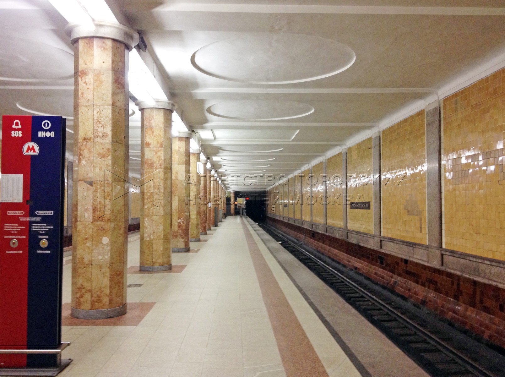 метро москвы красносельская