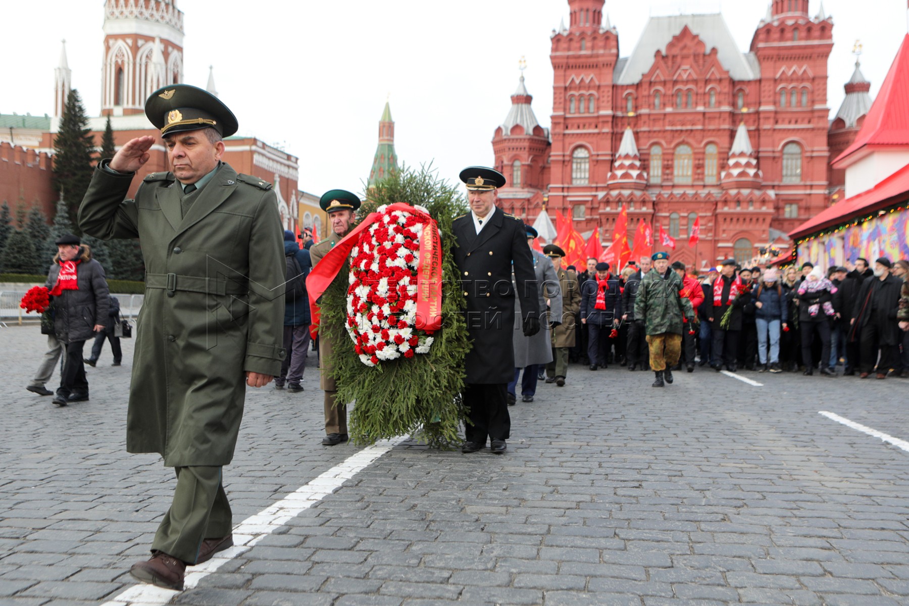 Иосиф Сталин на красной площади