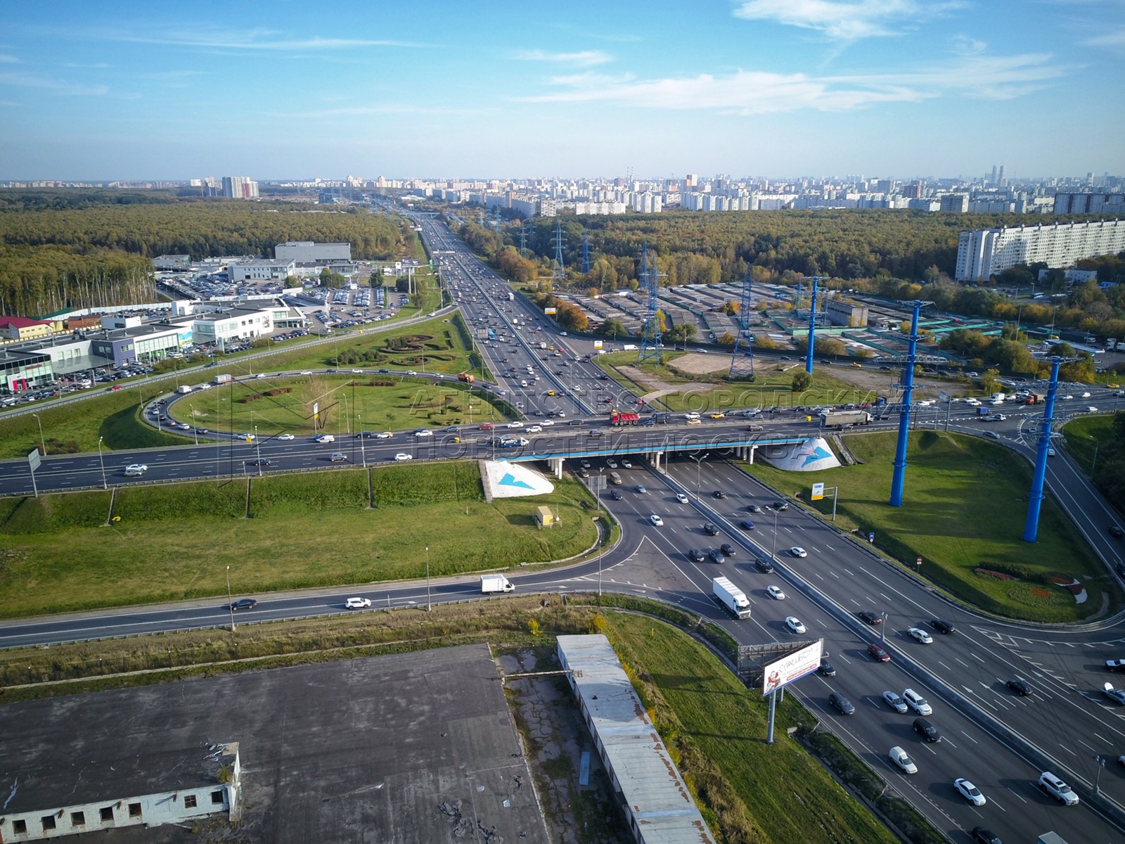 Москва дорожная 7 1. Алтуфьевское шоссе МКАД. Церковь Алтуфьевское шоссе МКАД 80 года. Выезд на МКАД С Алтуфьевского шоссе. Калужское шоссе.