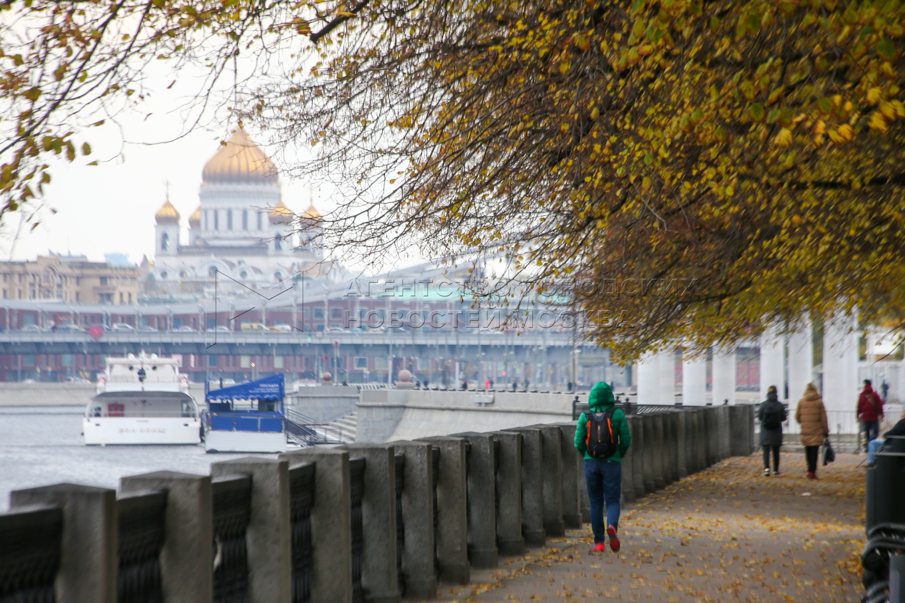 Октябрь в Москве