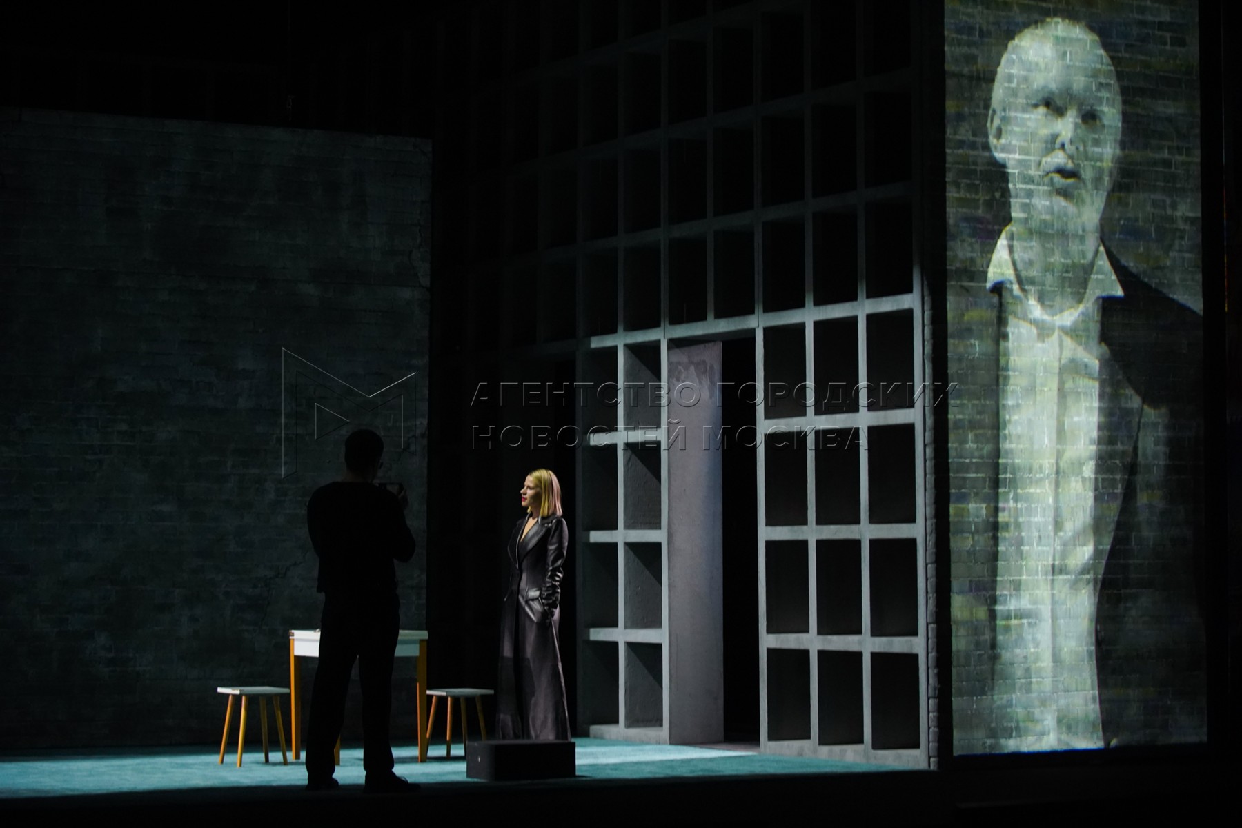 бесы богомолова спектакль. бесы достоевского спектакль богомолова. спектакль бесы достоевского богомолов. бесы достоевского театр на малой бронной. театр богомолов бесы.