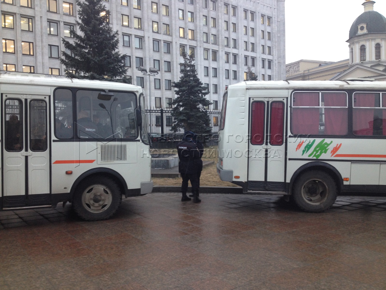 Беспилотник атаковал жилой дом в Кубинке