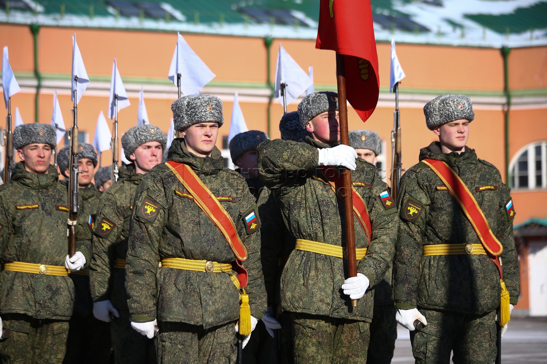 Преображенский полк в Москве парад