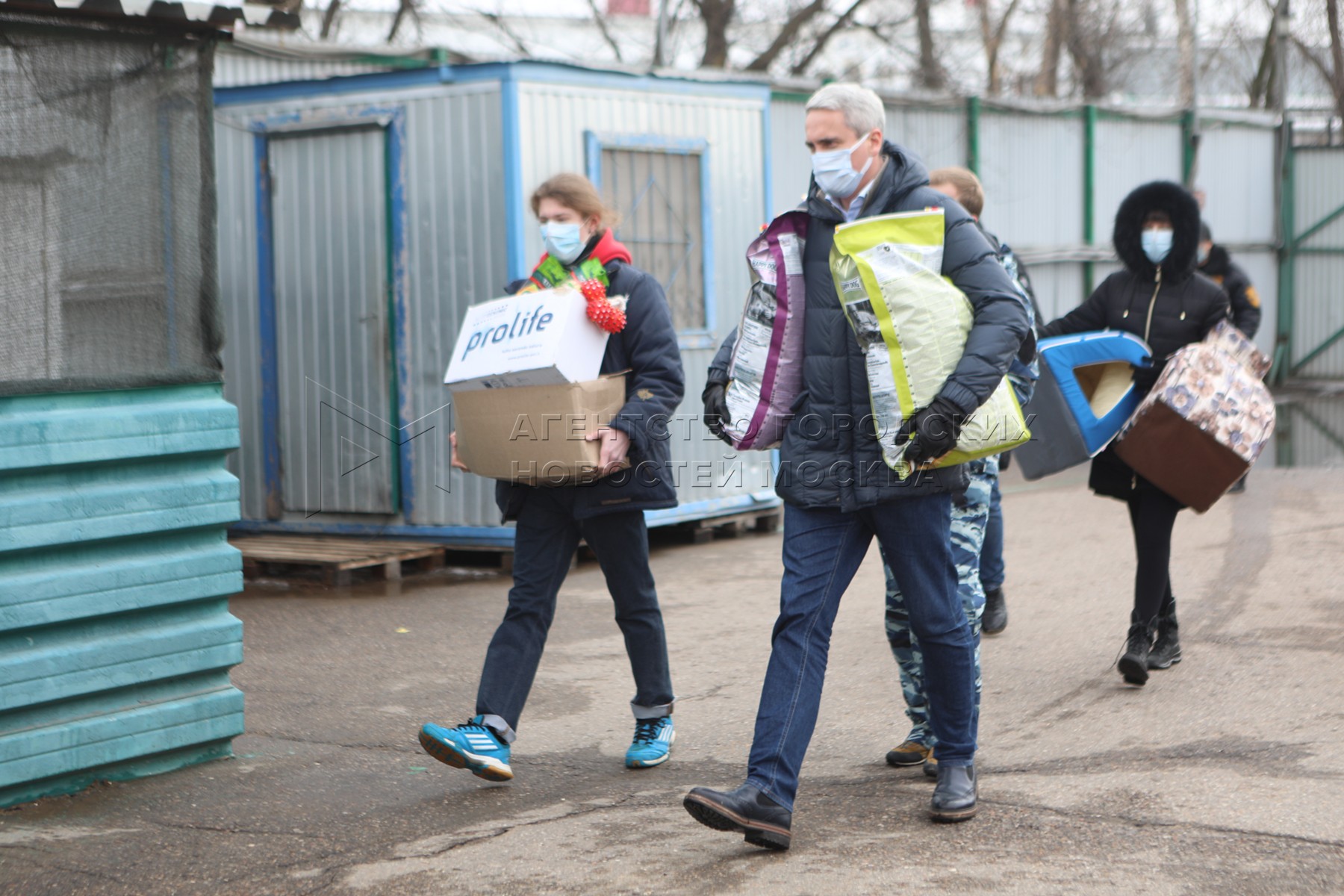 Приют бирюлево москва. Митинг волонтеров приюта в Бирюлево. Социальный приют. Письма Собянина по поводу переезда приюта Бирюлево.