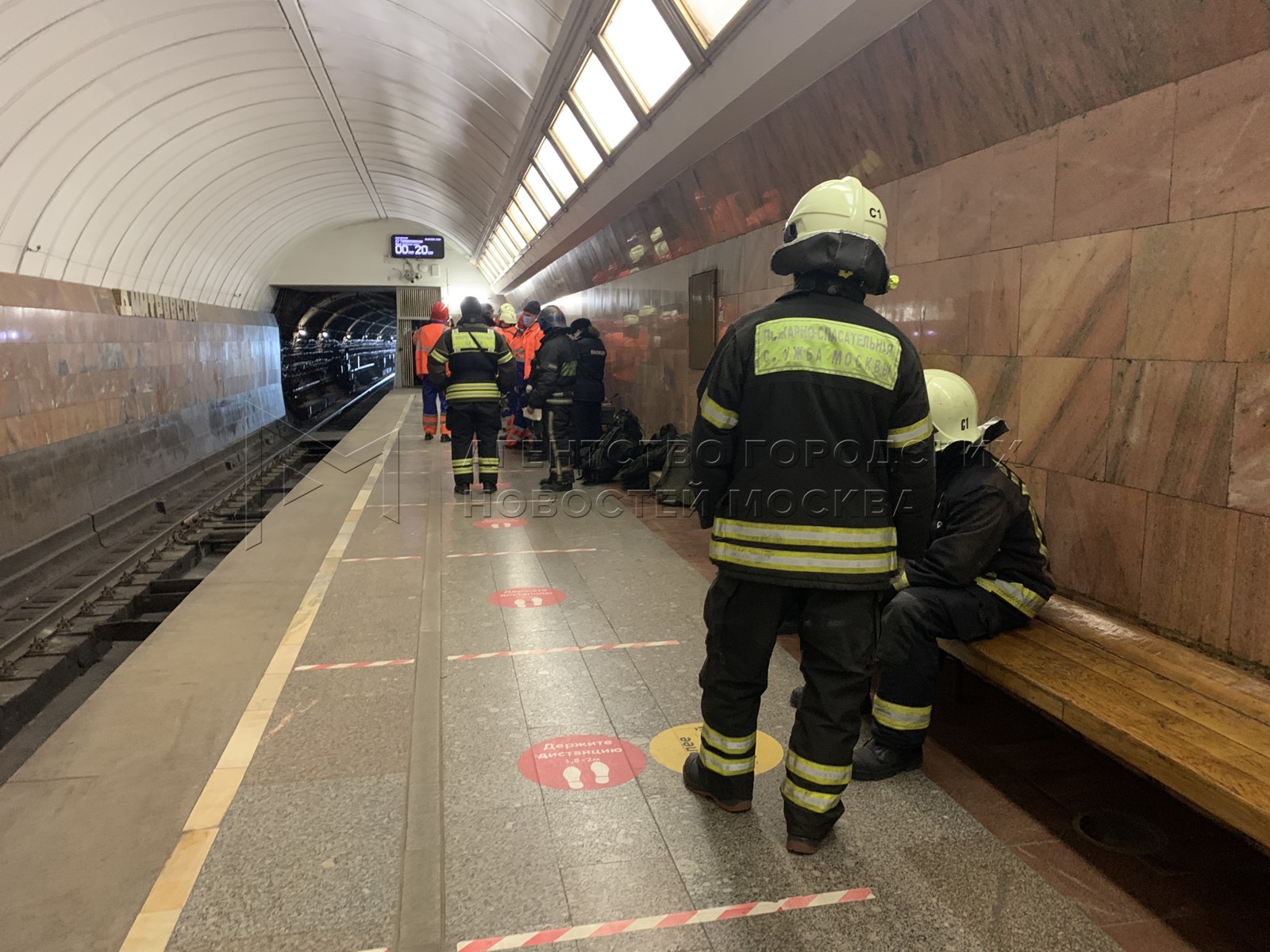 Московское метро что случилось сегодня. Взрывы в Московском метрополитене. Аварии метрополитена в Москве. Взрыв на станции метро спортивная. 7 Таганско Краснопресненская линия.