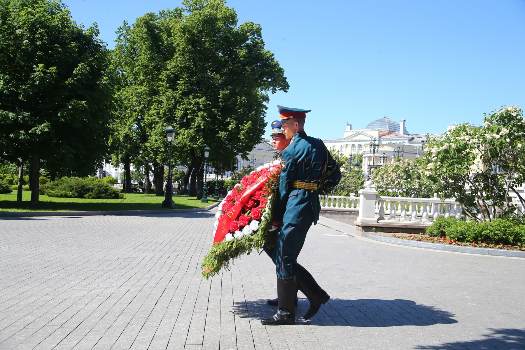 Москва солдат. Ритуал увольнения в запас в Преображенском полку 15 октября 2021 года. Увольнение военнослужащих 154 Преображенского полка 15.10.2021 видео.