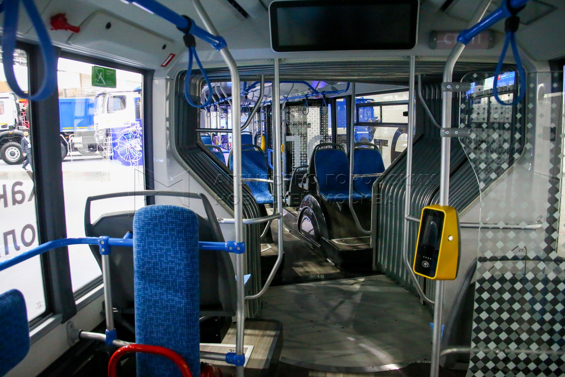 Первый электробус маршрута м99 вышел. Электробус НЕФАЗ 6292. Электробус КАМАЗ гармошка. Электробус КАМАЗ-6292. Электробус ЛИАЗ 6292.