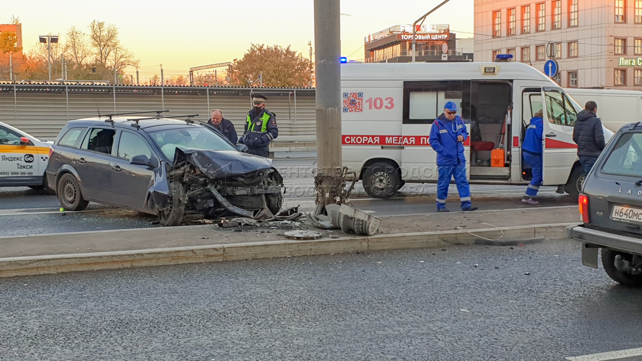 Чп 73. Авария на Варшавском шоссе сегодня. ДТП У метро Нагатинская сегодня.