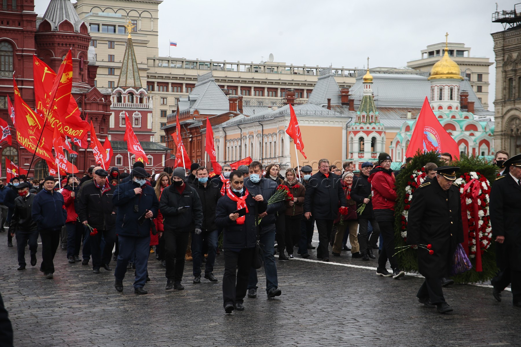 7 ноября 2023. Парад в честь 7 ноября 2021. Парад 7 ноября 2021 Санкт Петербург. Цветные фотографии празднования дня Комсомола на красной площади. Фотография празднования одного из красных дней календаря из журнала.