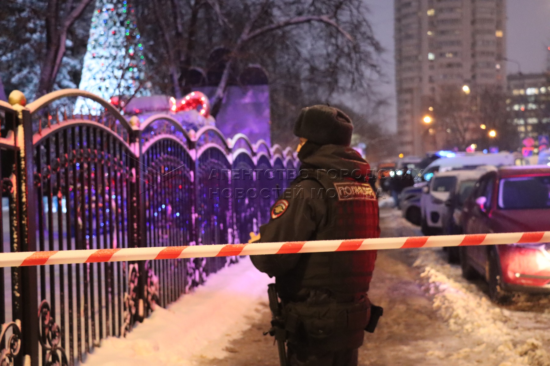Стрельба в шушарах. Стрельба в МФЦ на Юго-востоке Москвы. Глазов стрелок. Стрельба в Москве 2021.