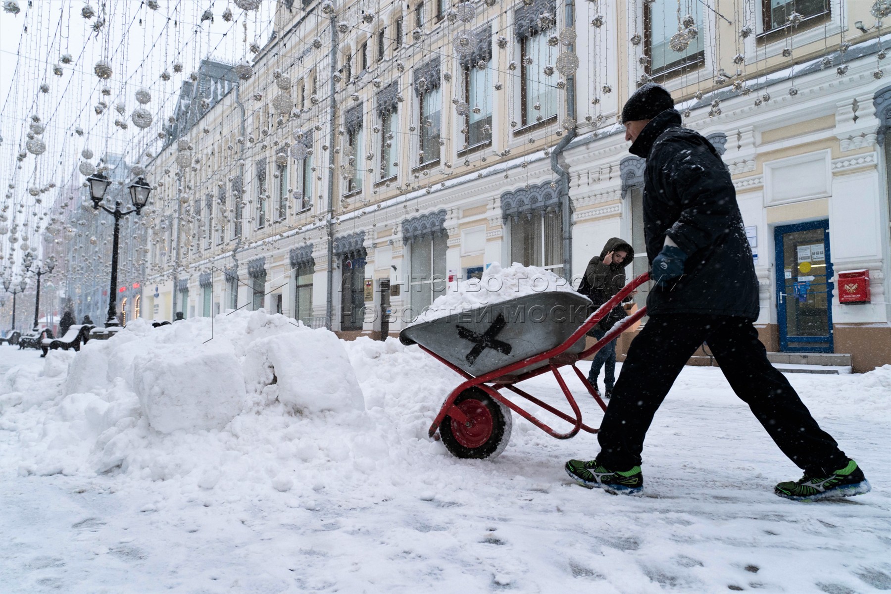 В марте будут морозы в москве. Снегопад в Москве. Сугробы в Москве. Морозы в Москве. Январские Морозы в Москве.