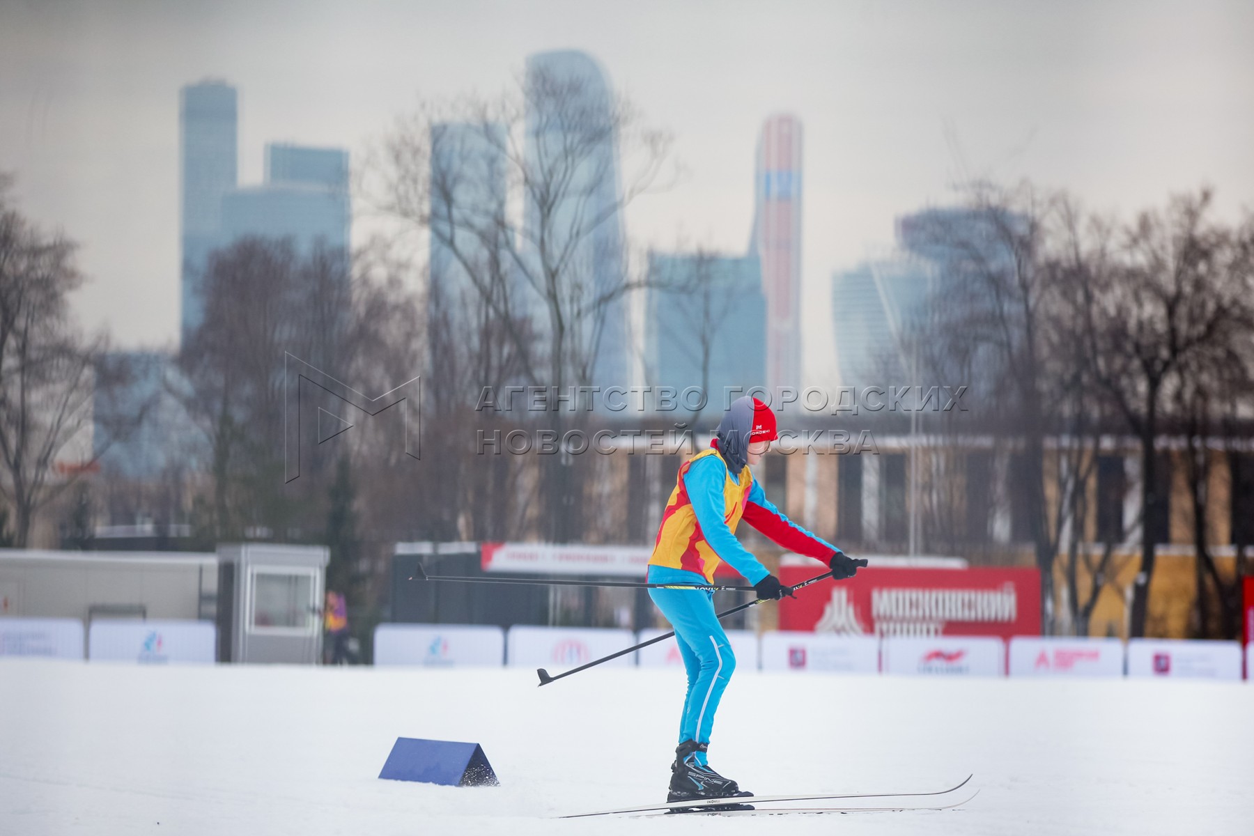 Лыжники Москва Лужники