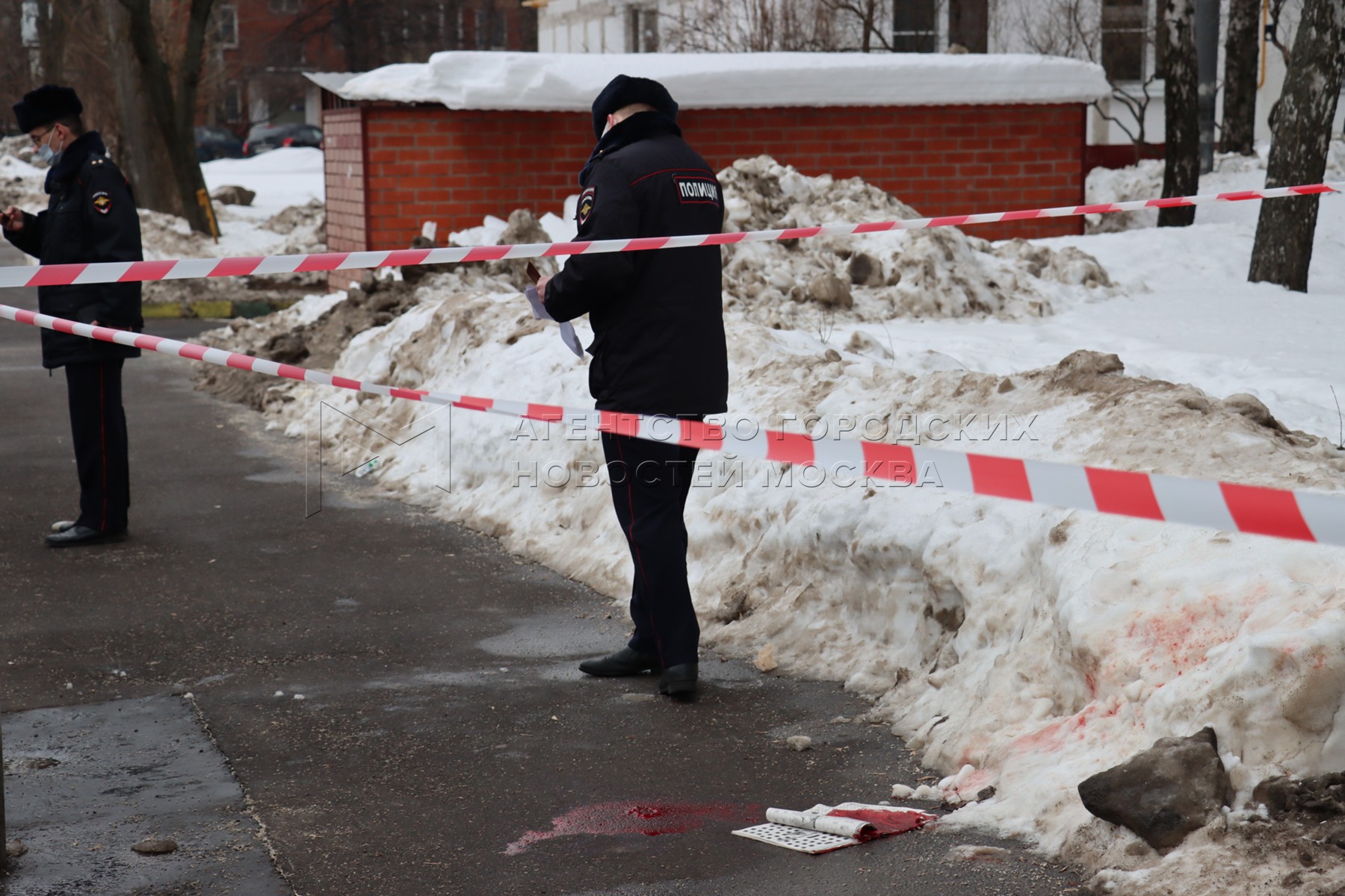 Уничтожение женщины. Полицейские насильники. Дежурная часть Москва происшествия. Происшествие в Москве на 15 парковой улице.