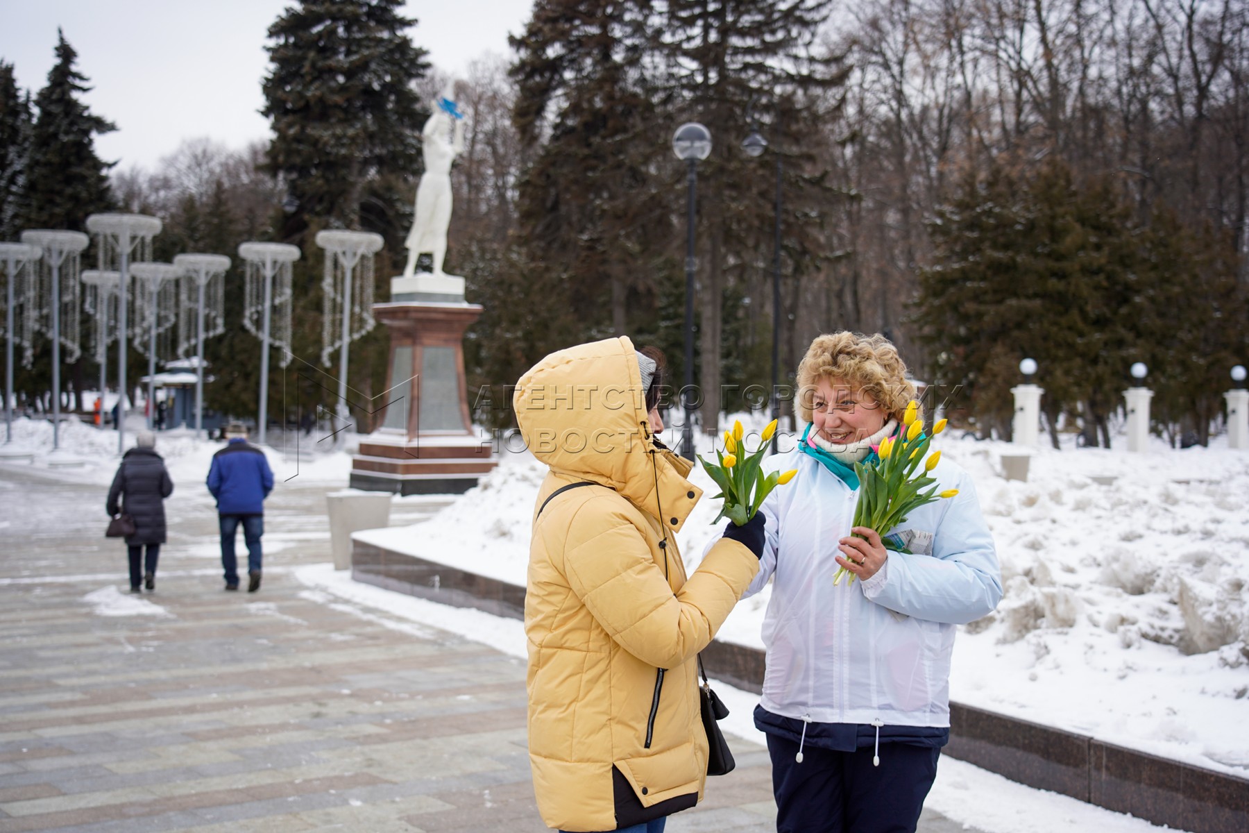 москва на 8 марта