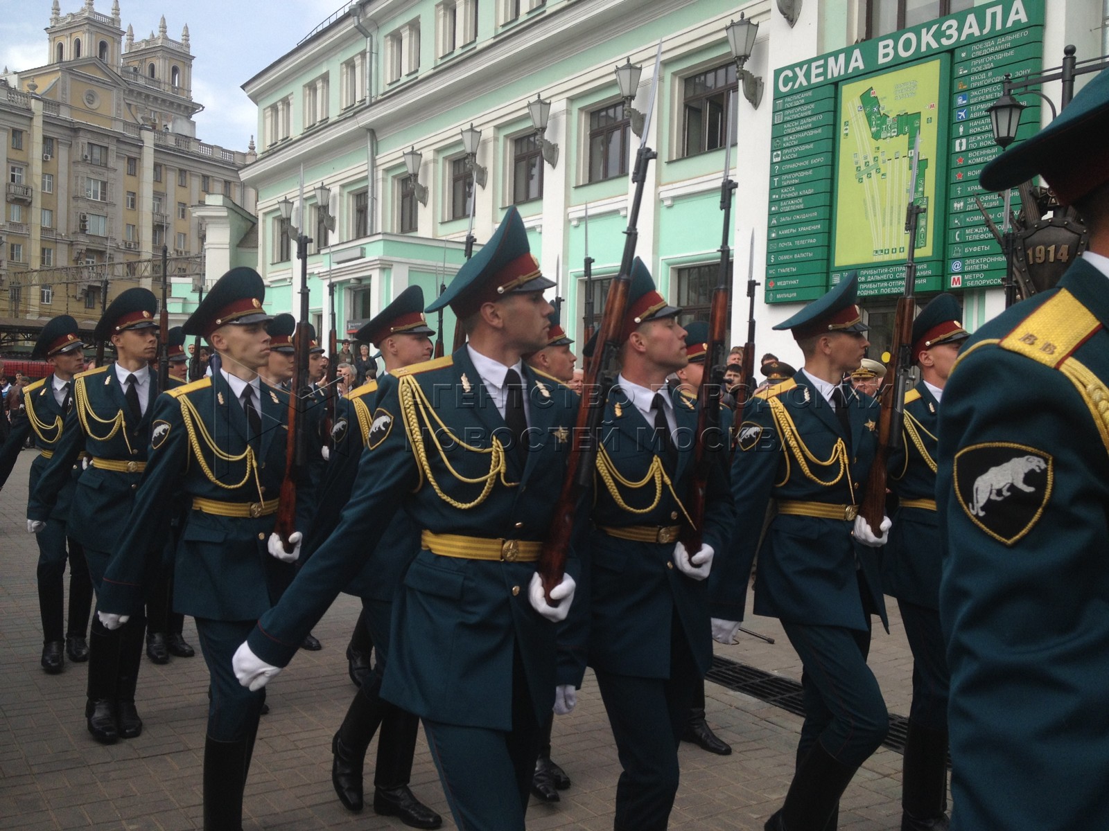 памятник прощание славянки на белорусском вокзале