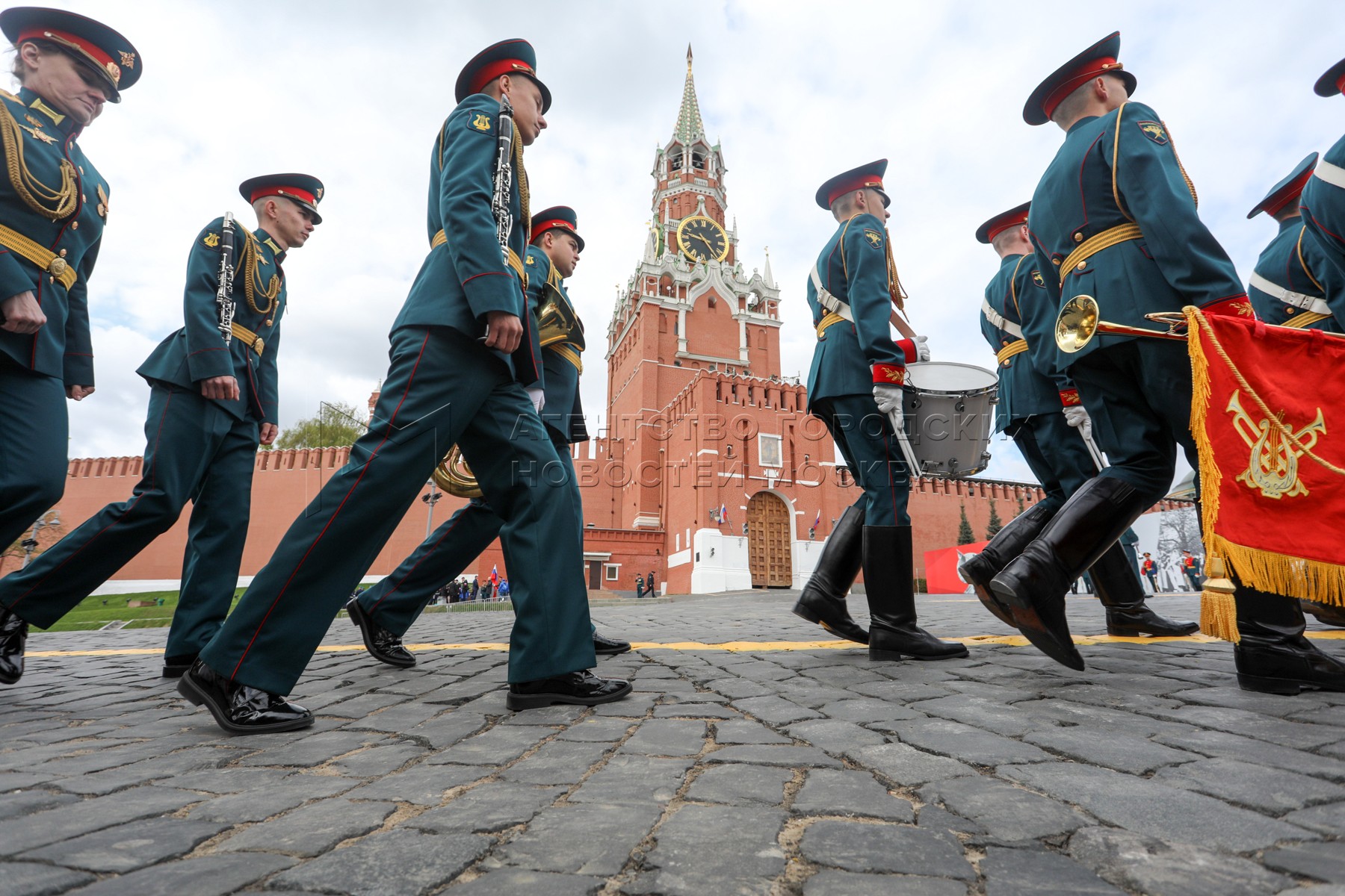 Парадом победы на красной площади командовал. Военный парад на красной площади. Красная площадь. Парад Победы в Москве. Фотографии парада Победы 9 мая.