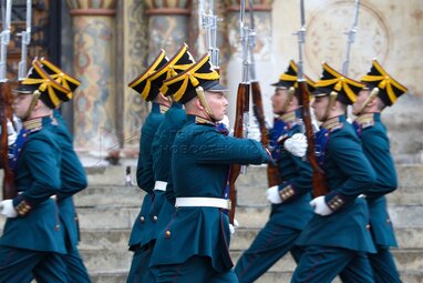 Церемония развода караулов президентского полка