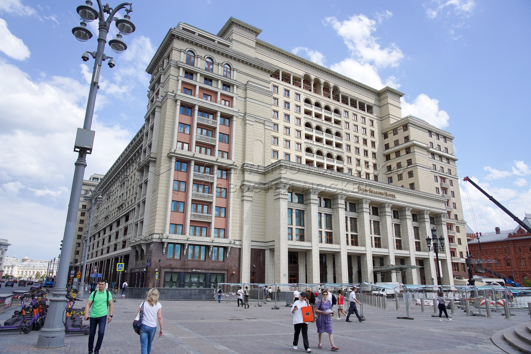 four seasons в москве