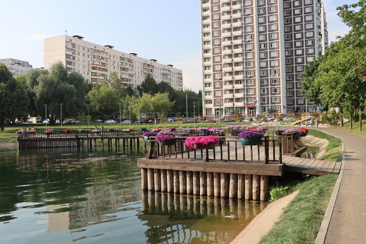 Большой Чертановский пруд - Lake in Чертаново Северное