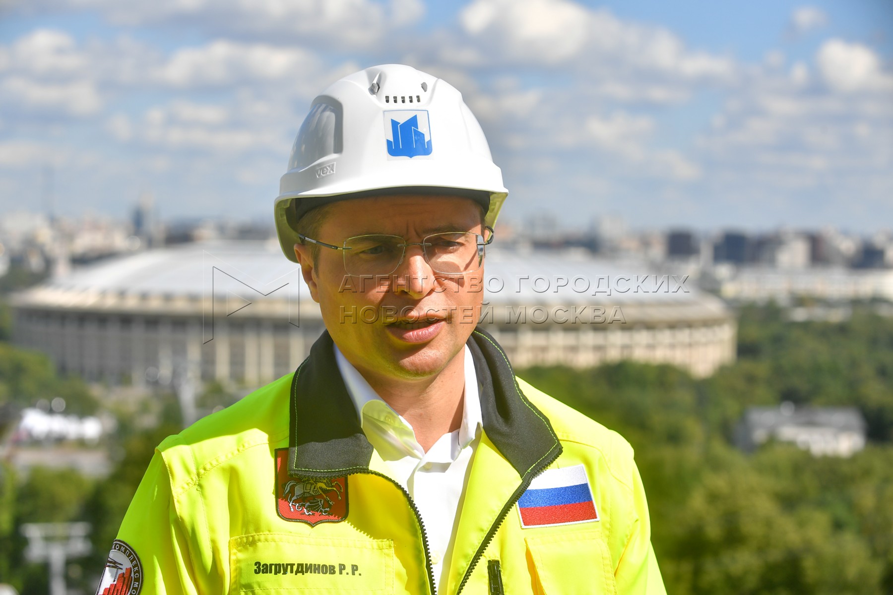 Министерство строительства москвы. Загрутдинов Департамент строительства. Директор департамента строительства Москвы.
