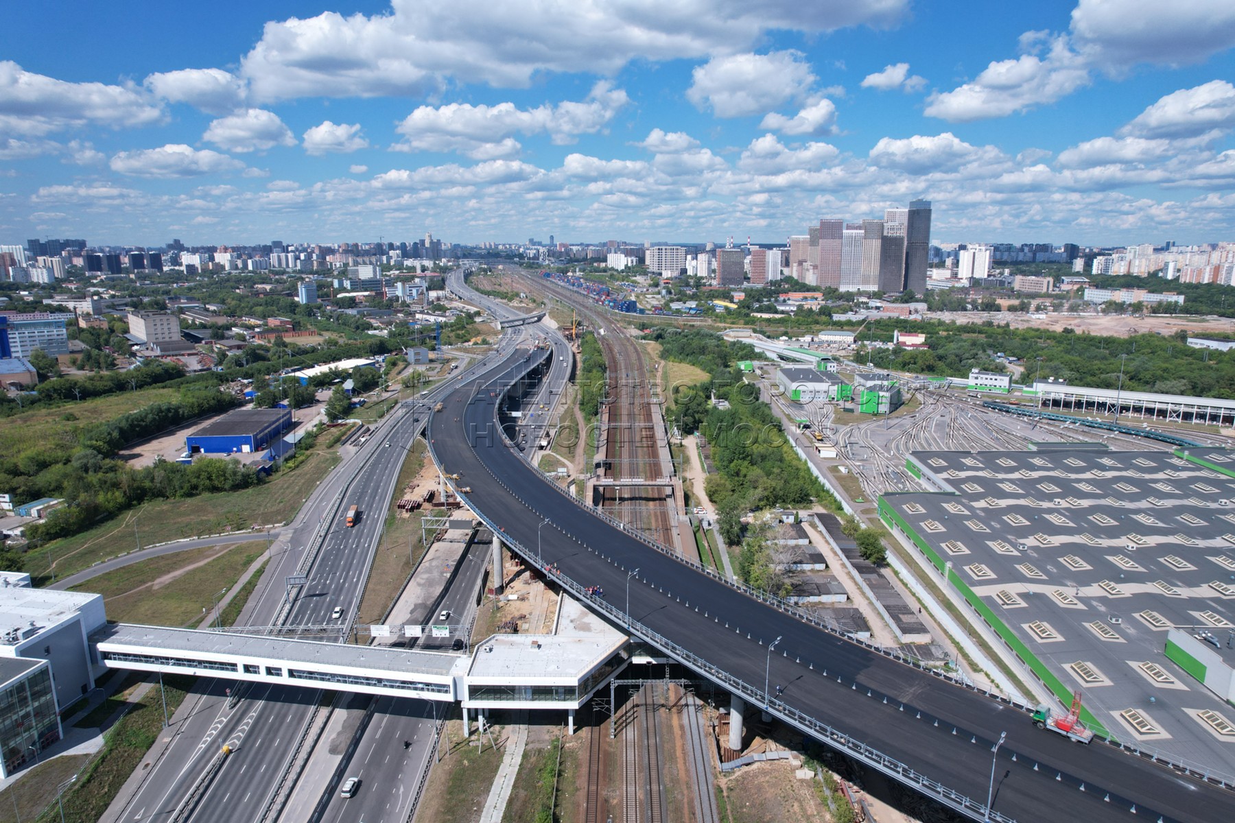 Шоссе мсд. Московскому скоростному диаметру (мсд). Эстакада на мсд. Эстакада Южного участка Московского скоростного диаметра мсд. Мсд дорога в Москве.