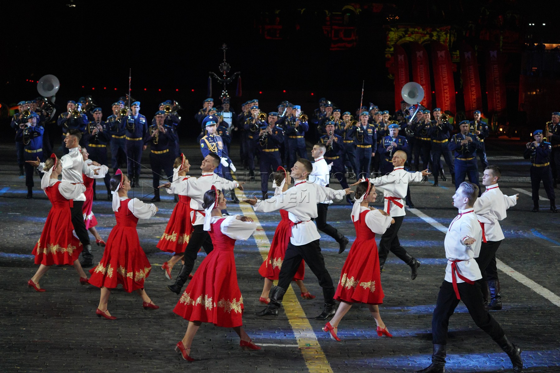 15 фестиваль. В Москве открывается Юбилейный XV фестиваль 