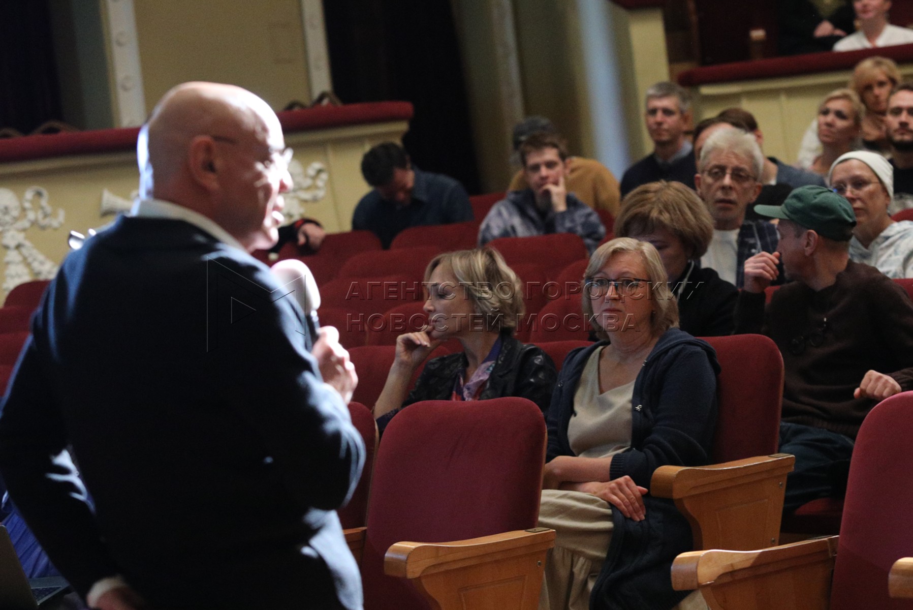 Труппа театра сатиры карасик. Труппа театра сатиры с 74 года. Прогресс сцена театра сатиры. Театр сатиры сбор труппы 2024. Сбор труппы театра моссовета.