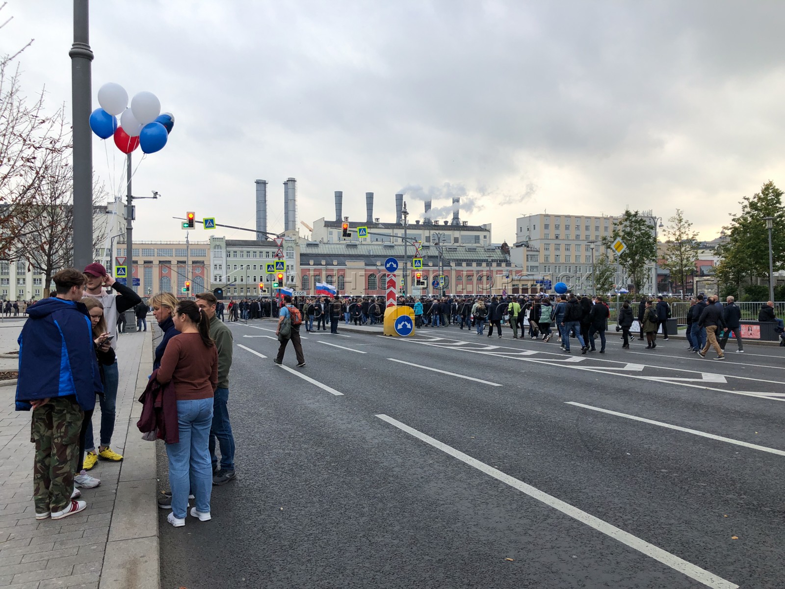 люди в москве