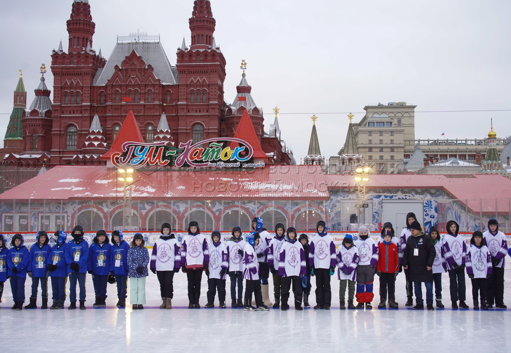 Лыжники на красной площади