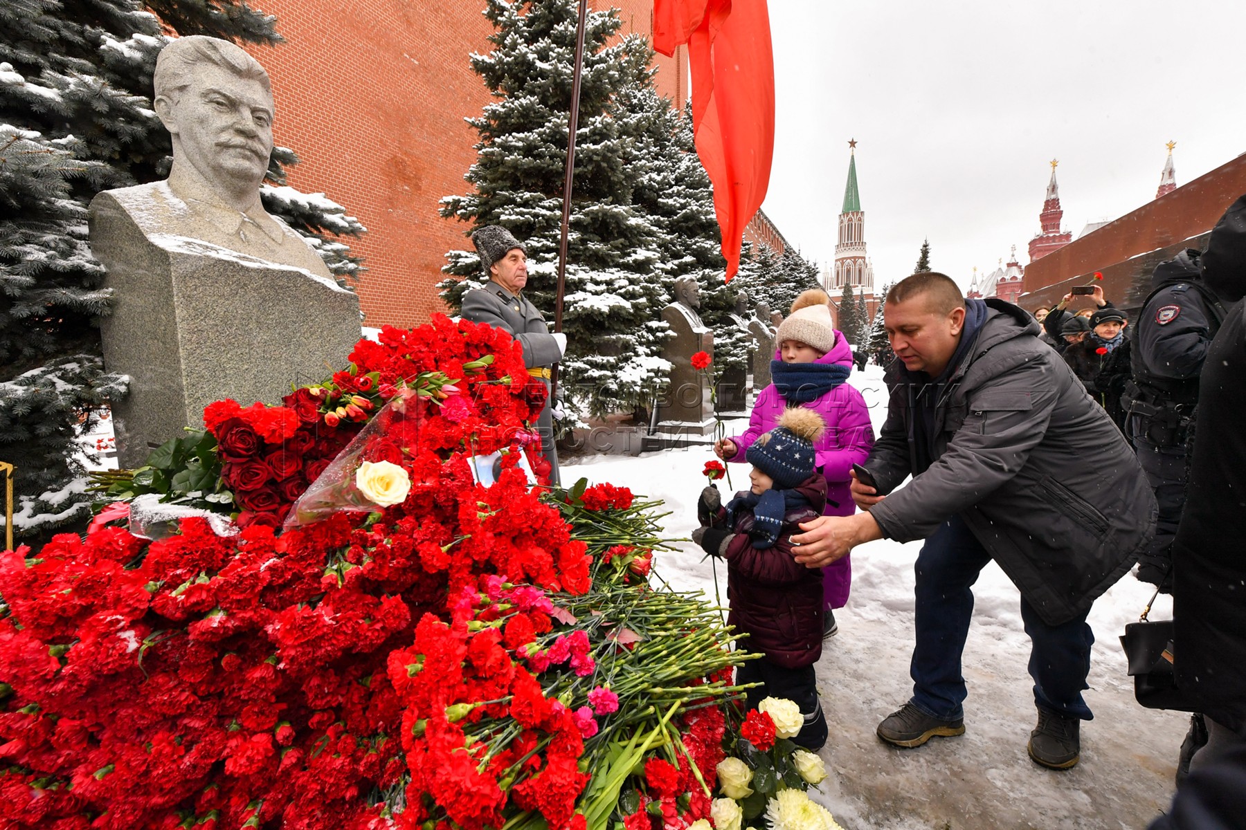 могила сталина в москве