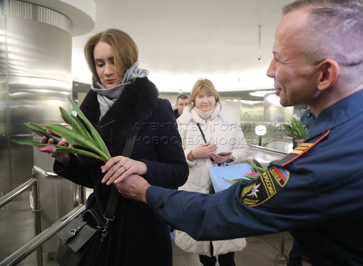 8 марта в москве