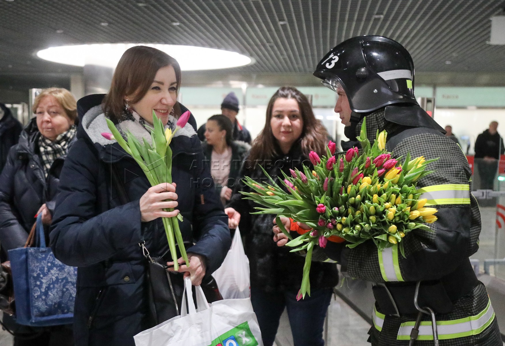 8 марта в москве