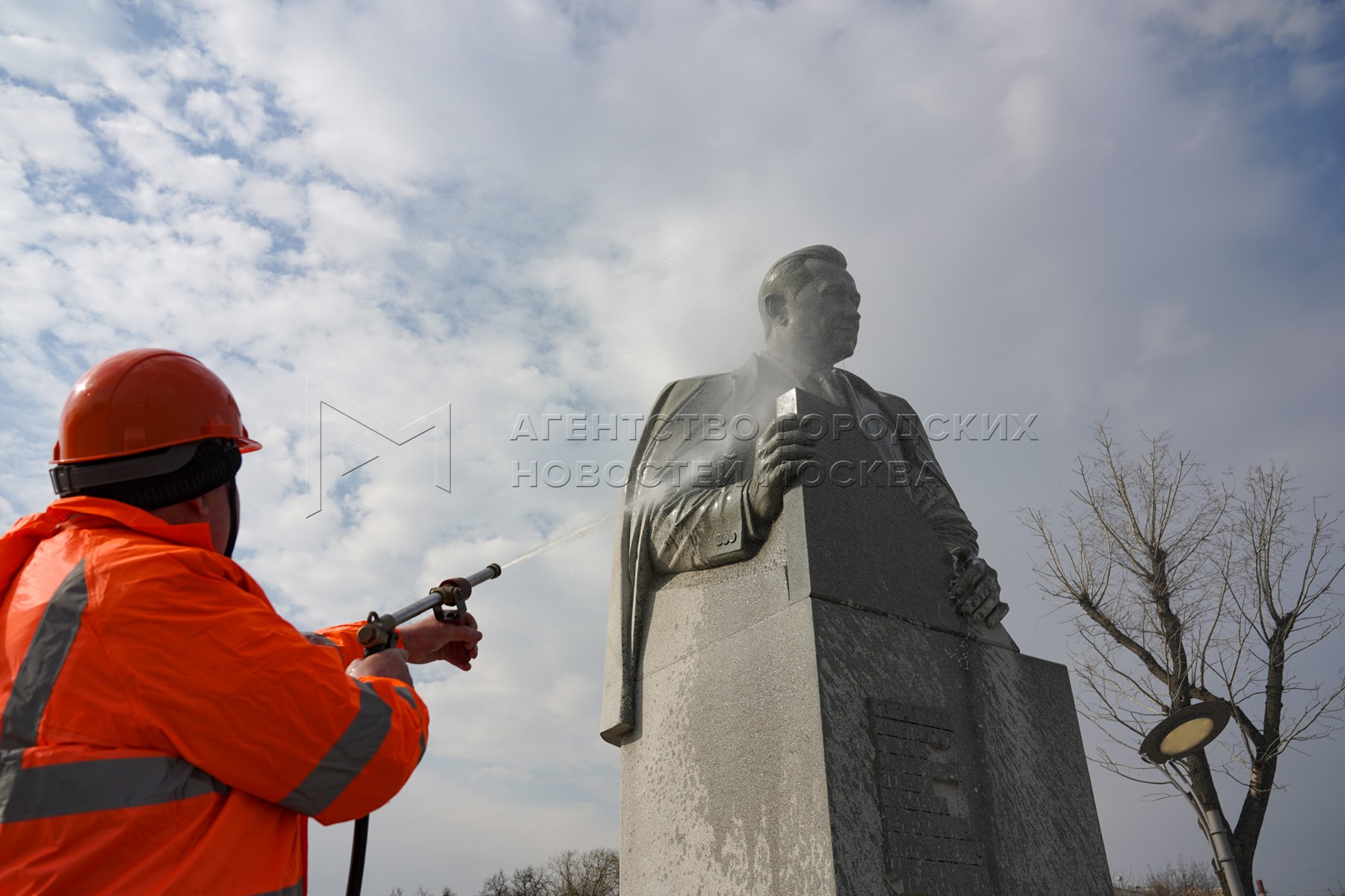 аллея космонавтов в москве