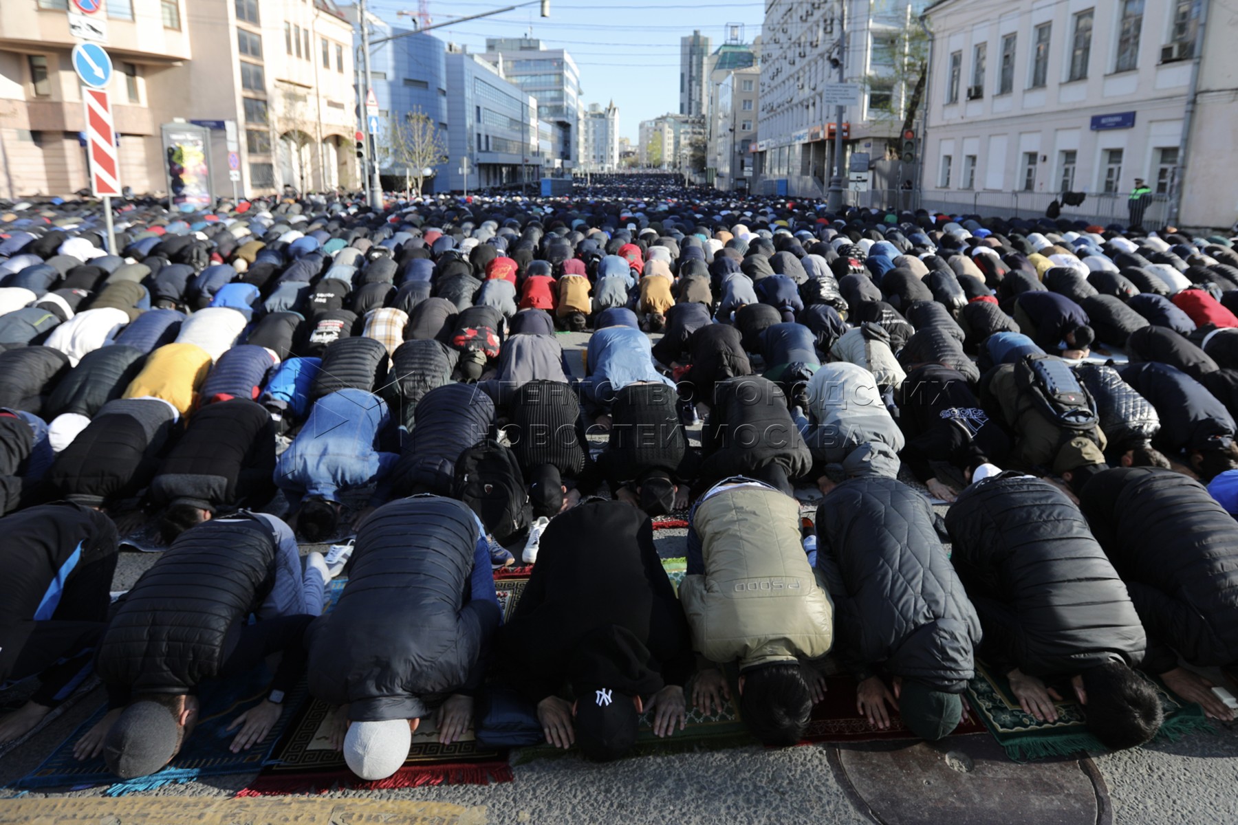 6 апреля праздник мусульман. Ураза-байрам 2023 в Москве. Ураза байрам в Нижегородской мечети 21.04.2023.